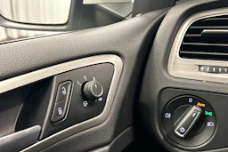 Valkoinen Volkswagen GOLF 2015 kuva 14.