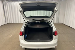 Valkoinen Volkswagen GOLF 2015 kuva 20.