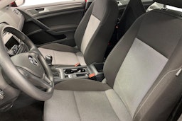 Punainen Volkswagen GOLF 2015 kuva 10.