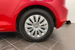 Punainen Volkswagen GOLF 2015 kuva 13.