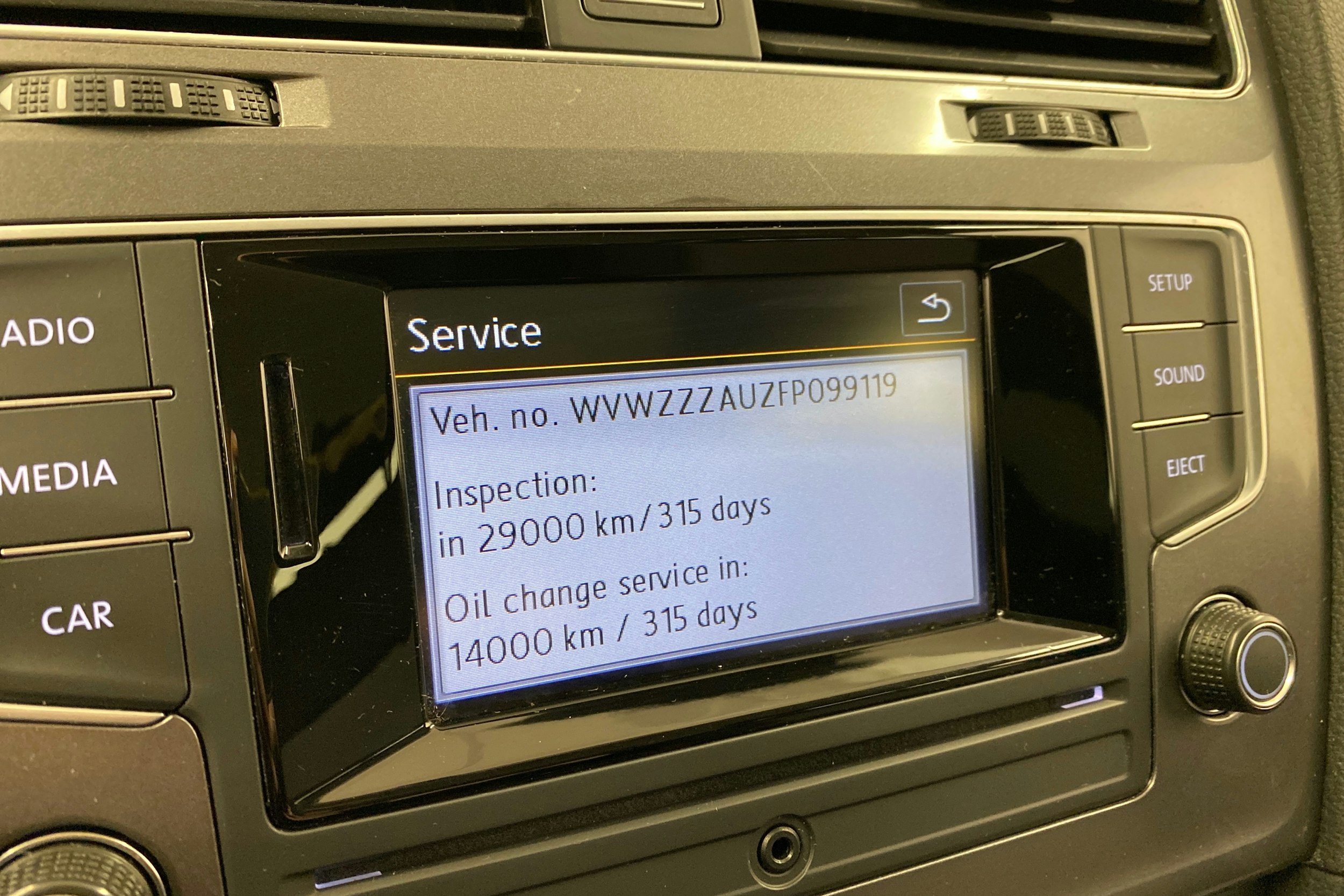 Punainen Volkswagen GOLF 2015 kuva 15.