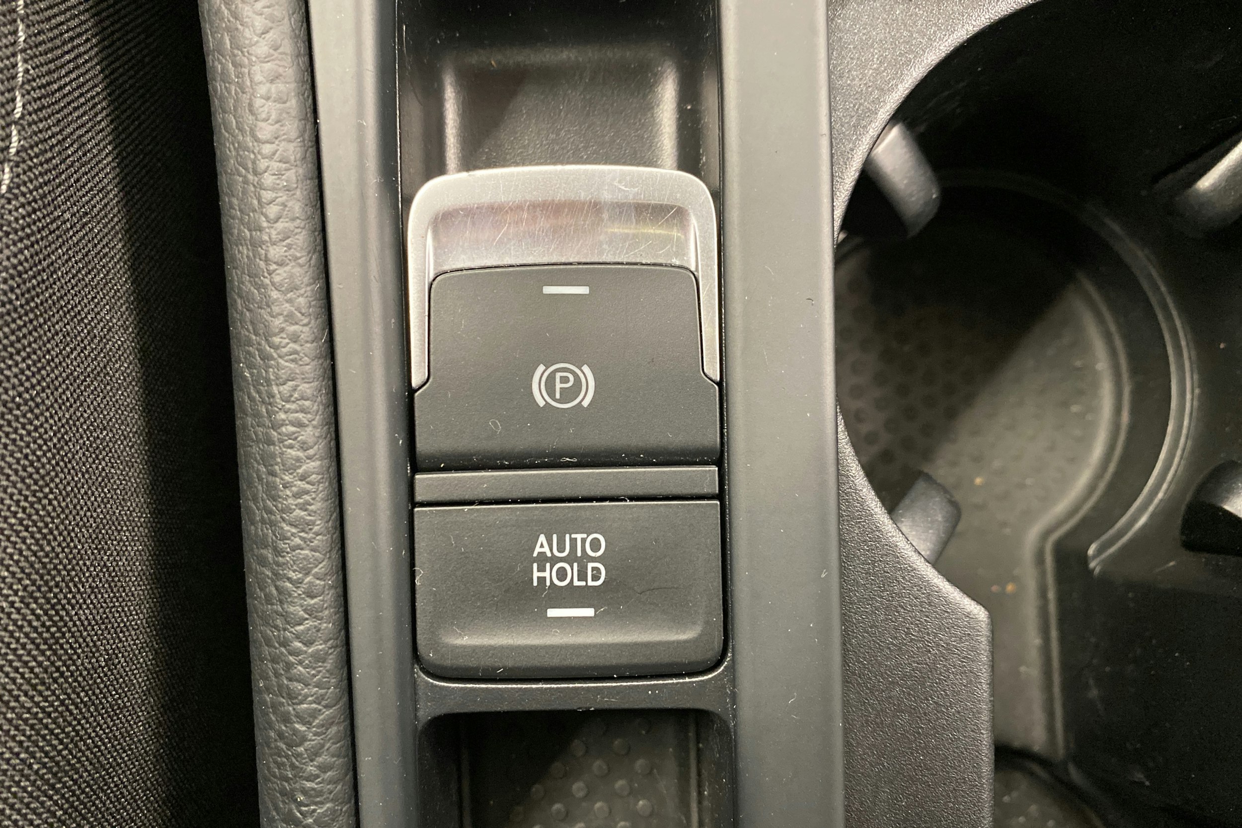 Punainen Volkswagen GOLF 2015 kuva 18.