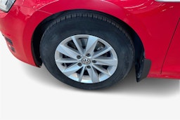 punainen Volkswagen Golf 2015 kuva 9.