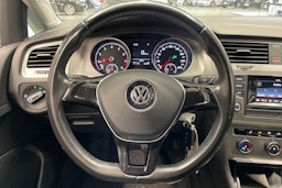 valkoinen Volkswagen Golf 2015 kuva 10.