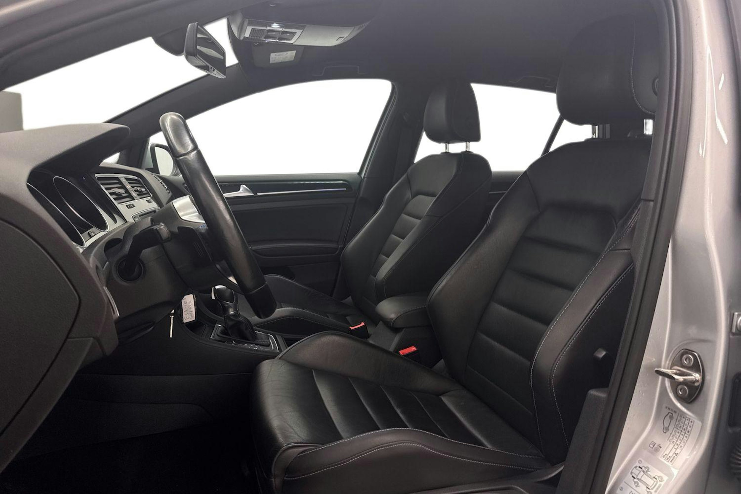 harmaa Volkswagen Golf 2015 kuva 11.