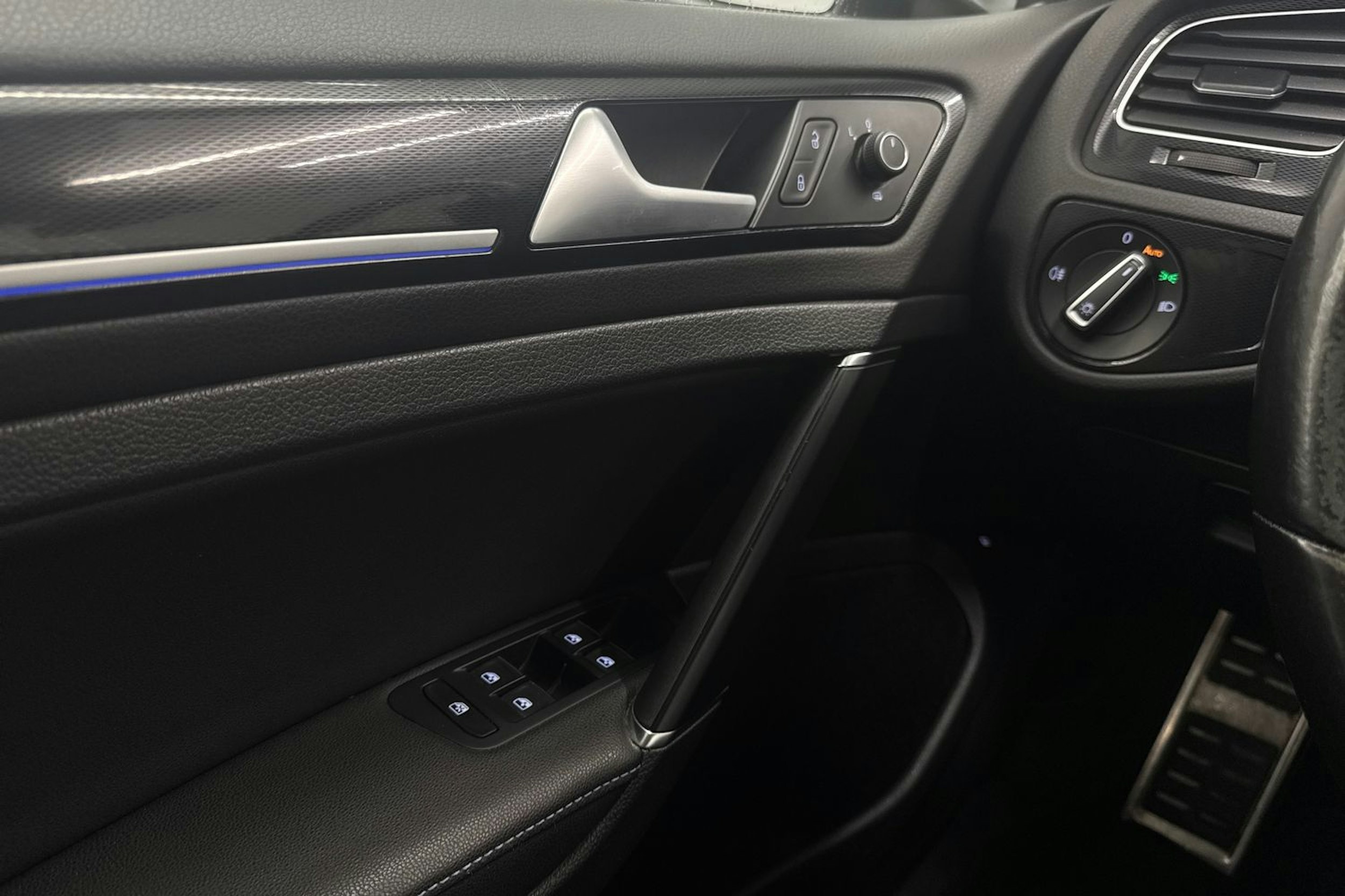 harmaa Volkswagen Golf 2015 kuva 18.