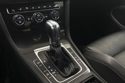 harmaa Volkswagen Golf 2015 kuva 20.