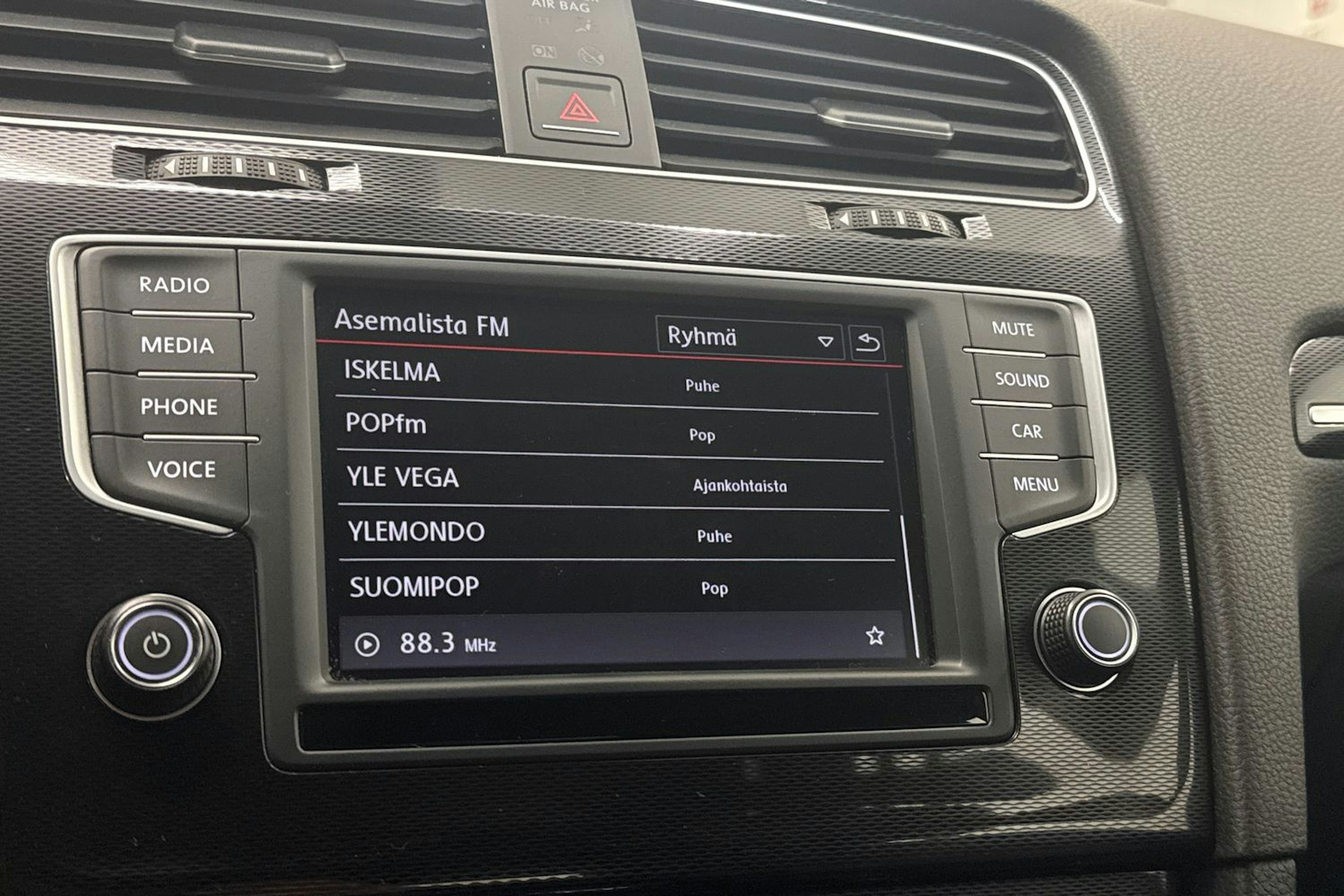harmaa Volkswagen Golf 2015 kuva 24.