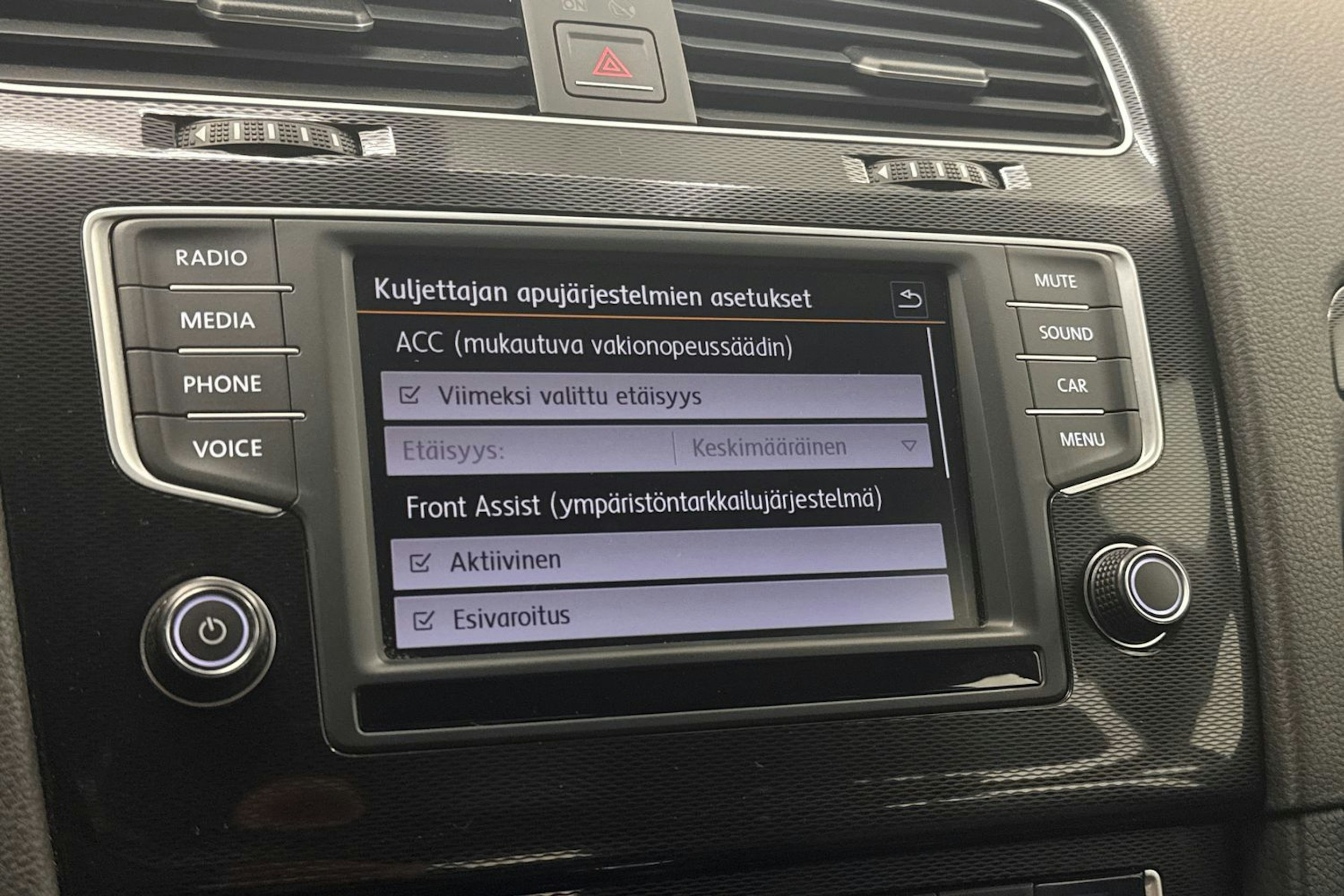 harmaa Volkswagen Golf 2015 kuva 27.