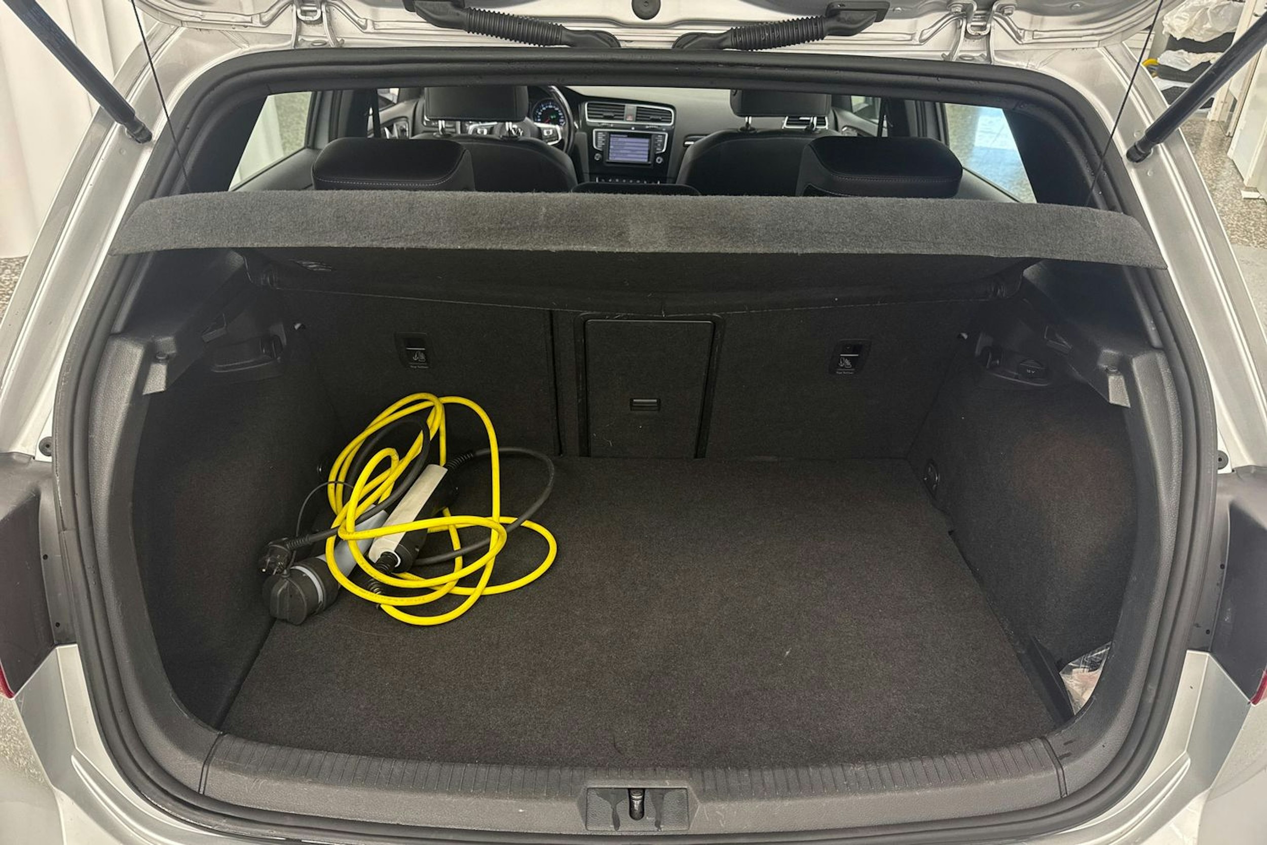 harmaa Volkswagen Golf 2015 kuva 33.