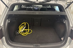 harmaa Volkswagen Golf 2015 kuva 33.