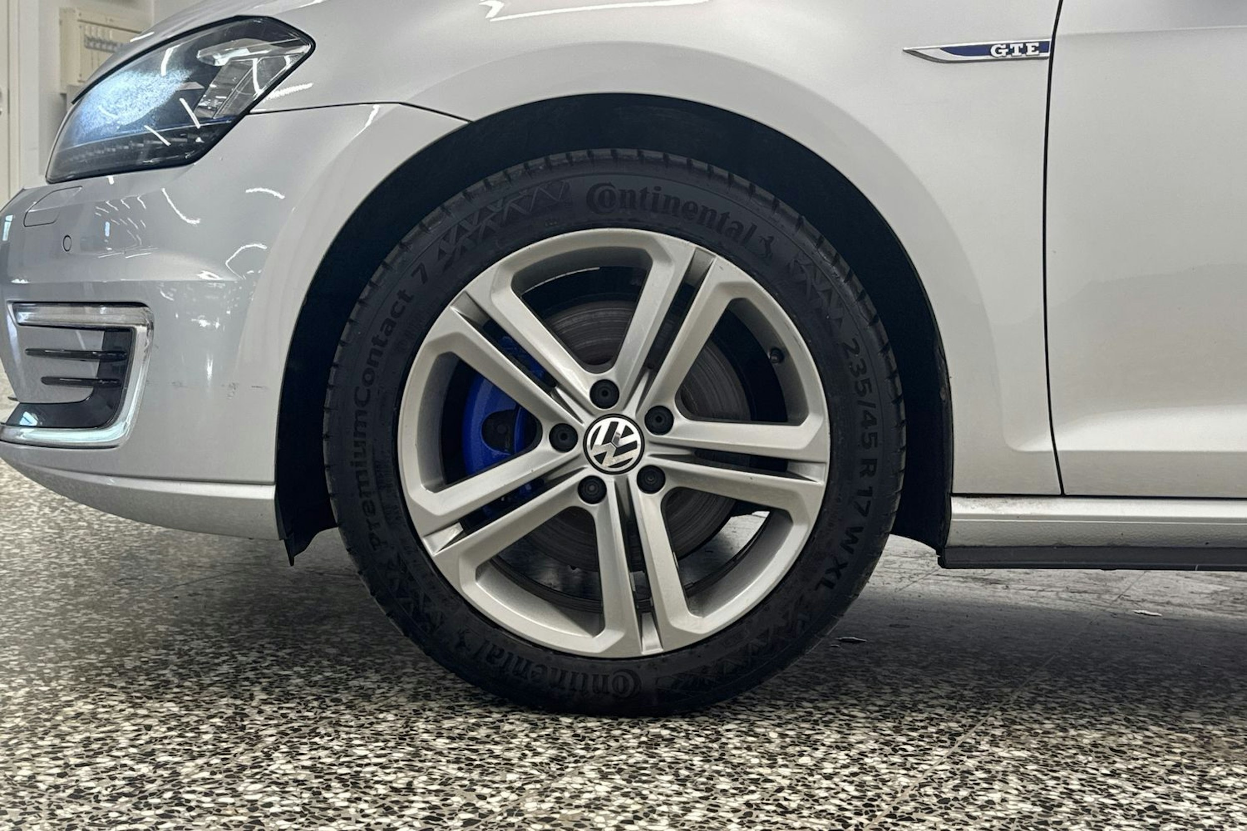 harmaa Volkswagen Golf 2015 kuva 34.