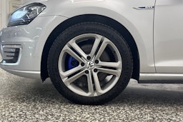 harmaa Volkswagen Golf 2015 kuva 34.