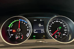 musta Volkswagen Golf 2015 kuva 15.