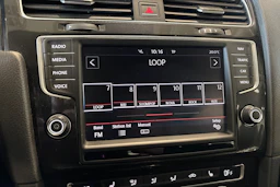 musta Volkswagen Golf 2015 kuva 18.