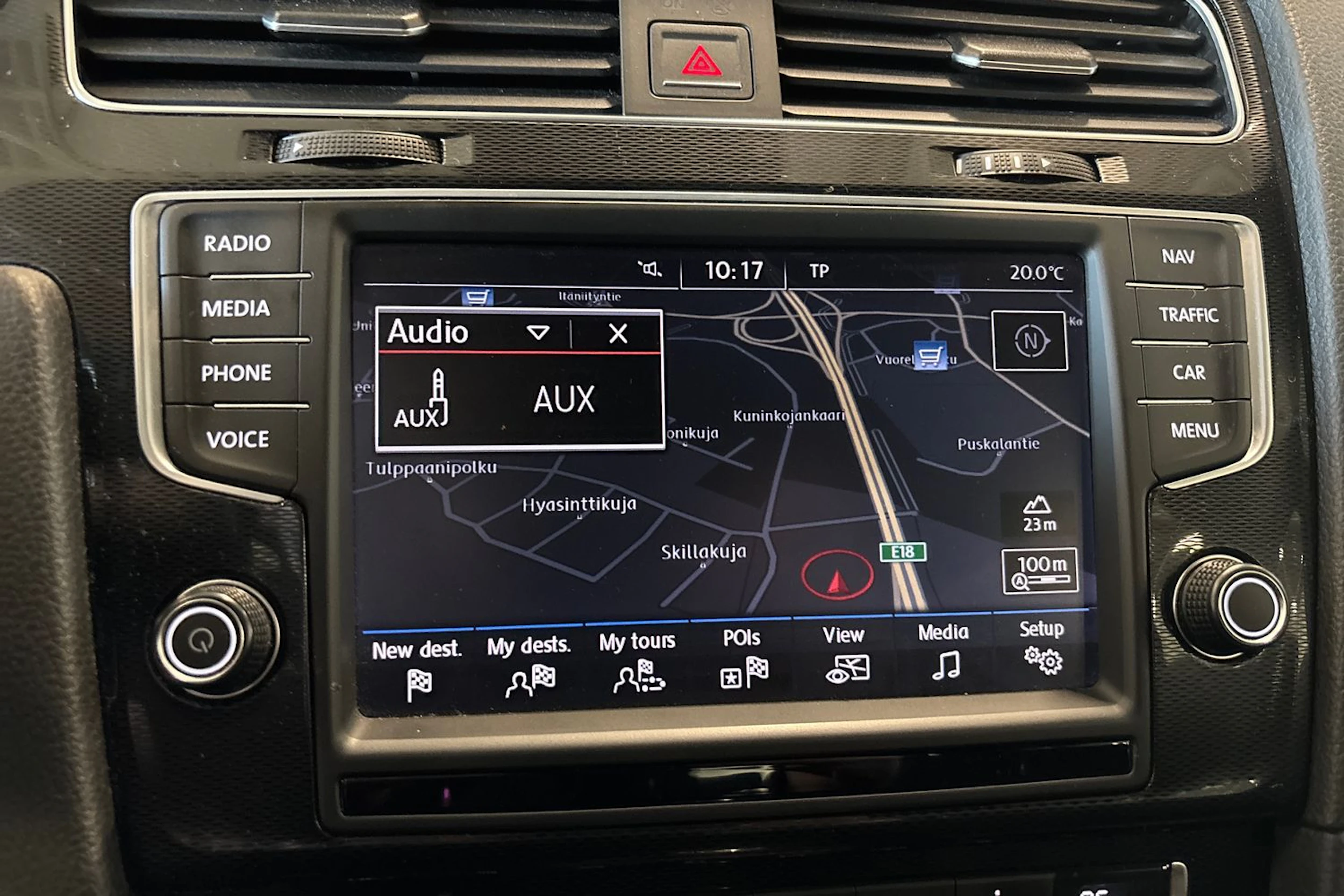 musta Volkswagen Golf 2015 kuva 21.