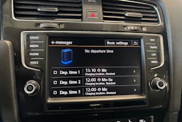 musta Volkswagen Golf 2015 kuva 22.