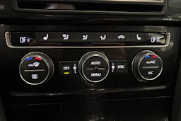 musta Volkswagen Golf 2015 kuva 25.