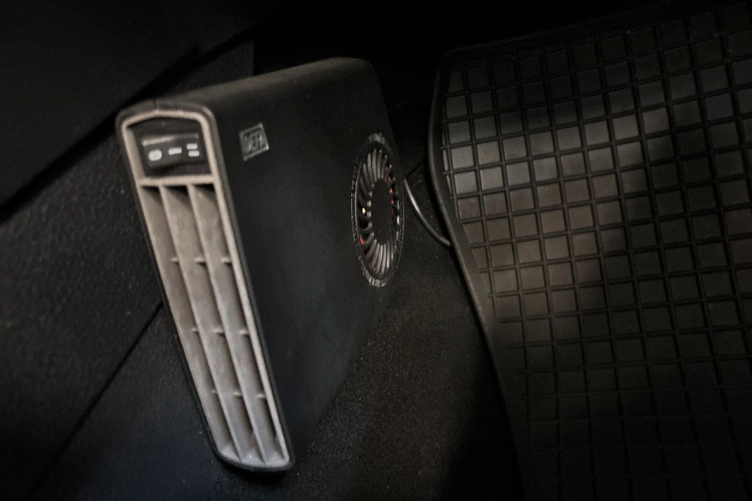 musta Volkswagen Golf 2015 kuva 28.