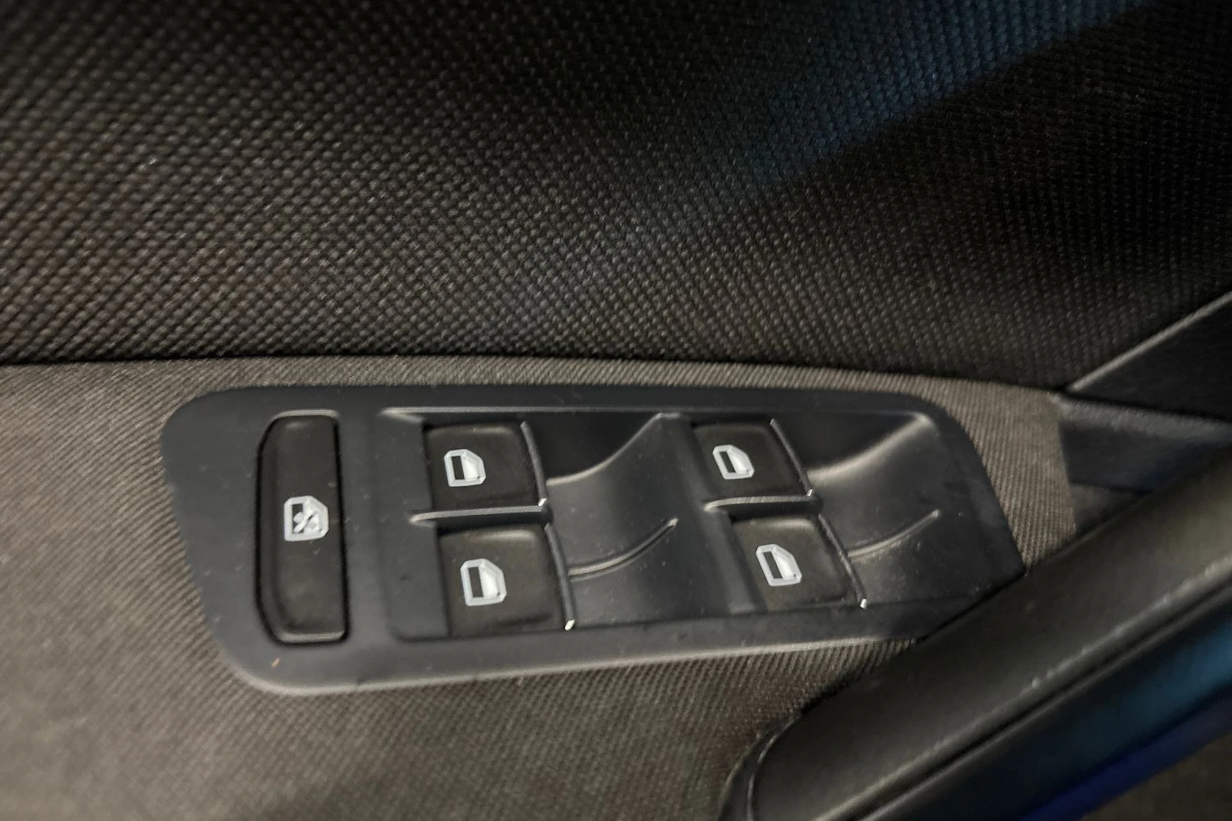 musta Volkswagen Golf 2015 kuva 31.