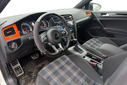 valkoinen Volkswagen Golf 2015 kuva 3.