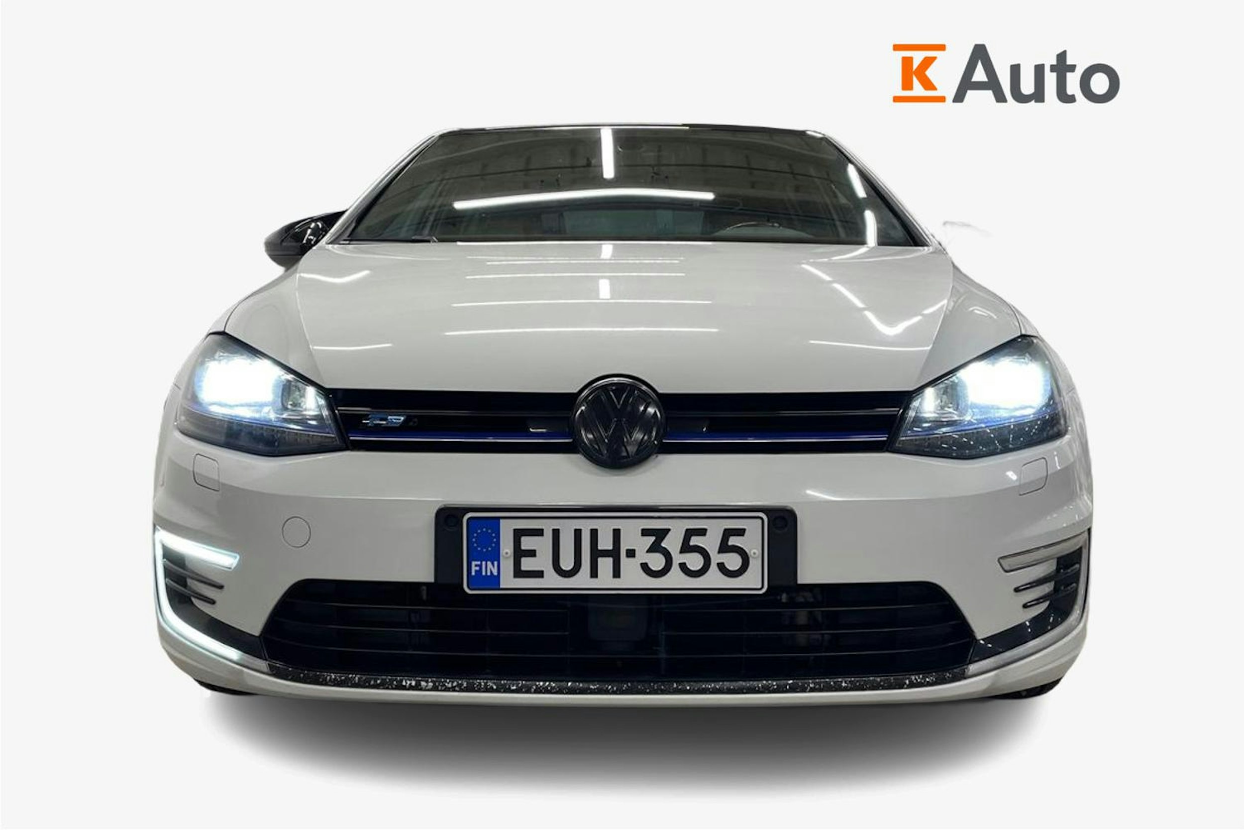 valkoinen Volkswagen Golf 2015 kuva 5.