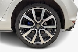 valkoinen Volkswagen Golf 2015 kuva 11.