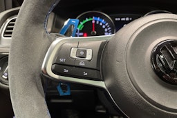 valkoinen Volkswagen Golf 2015 kuva 23.