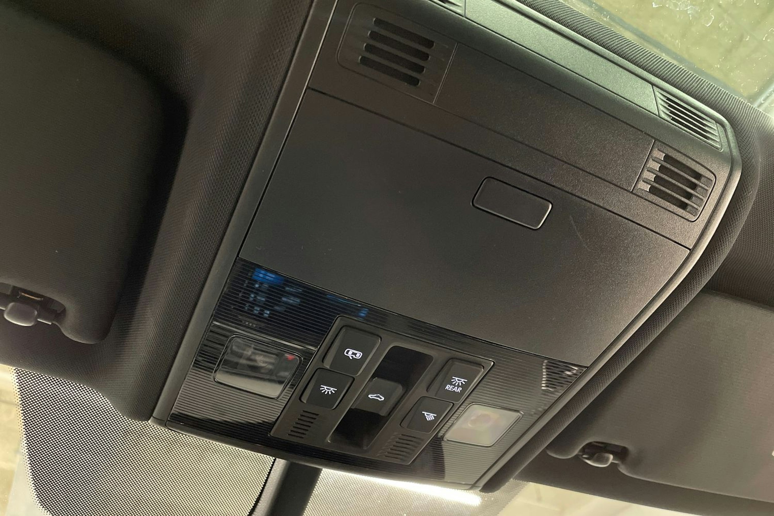 valkoinen Volkswagen Golf 2015 kuva 25.