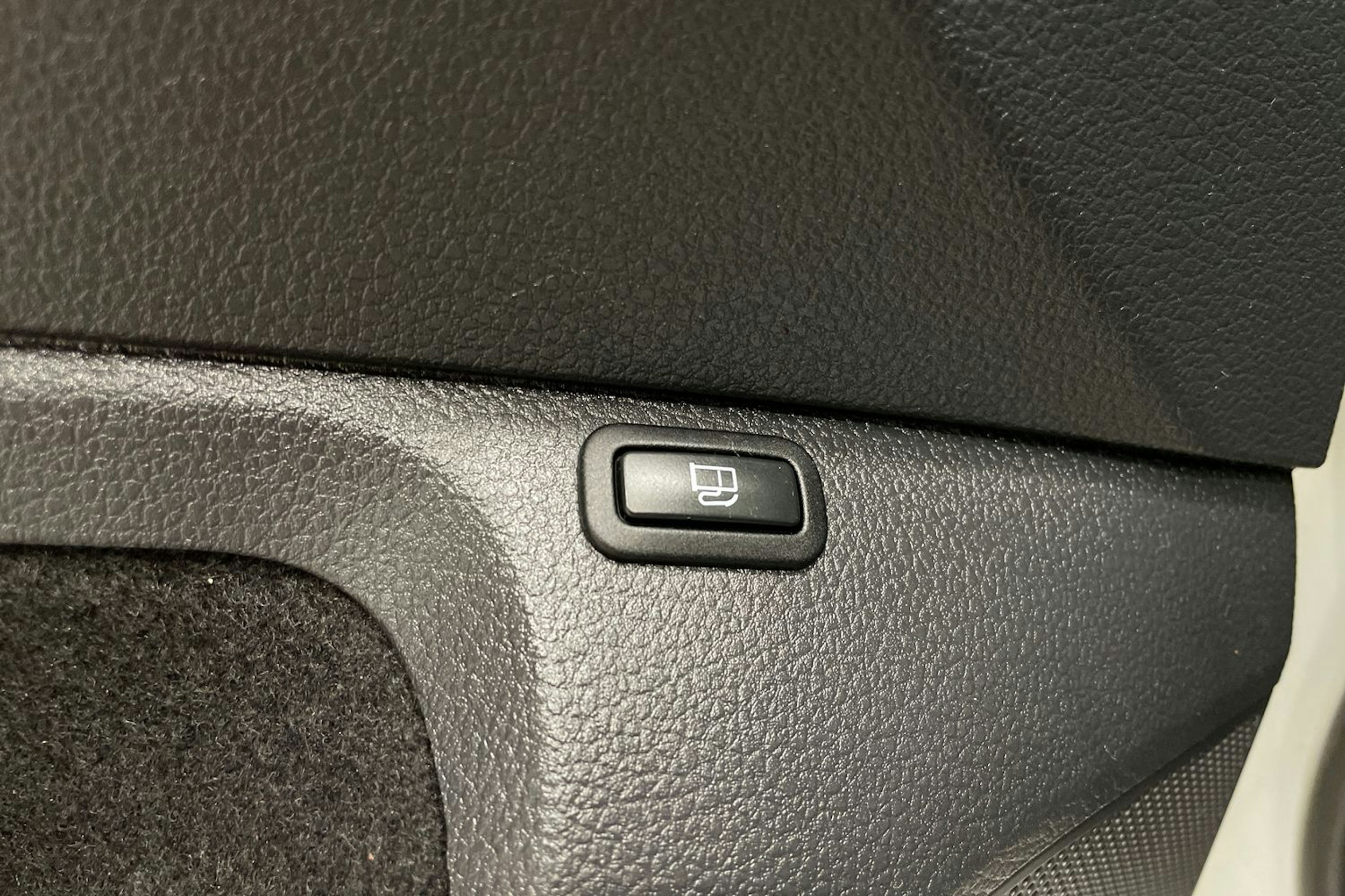 valkoinen Volkswagen Golf 2015 kuva 26.