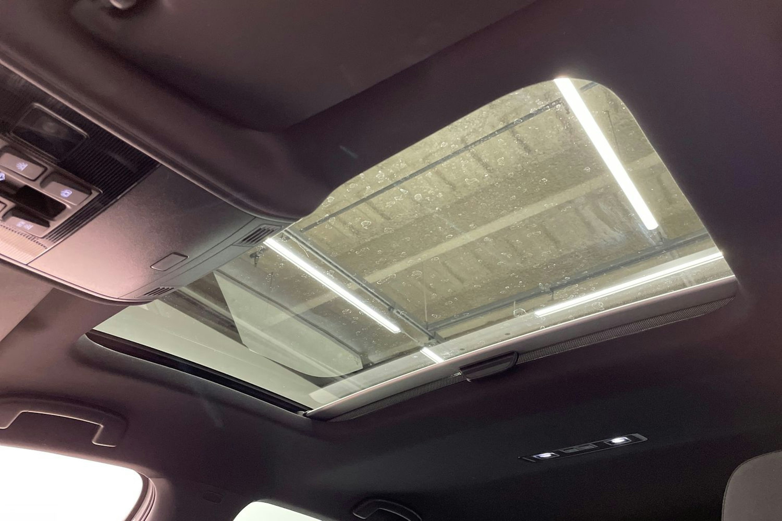 valkoinen Volkswagen Golf 2015 kuva 28.