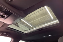 valkoinen Volkswagen Golf 2015 kuva 28.