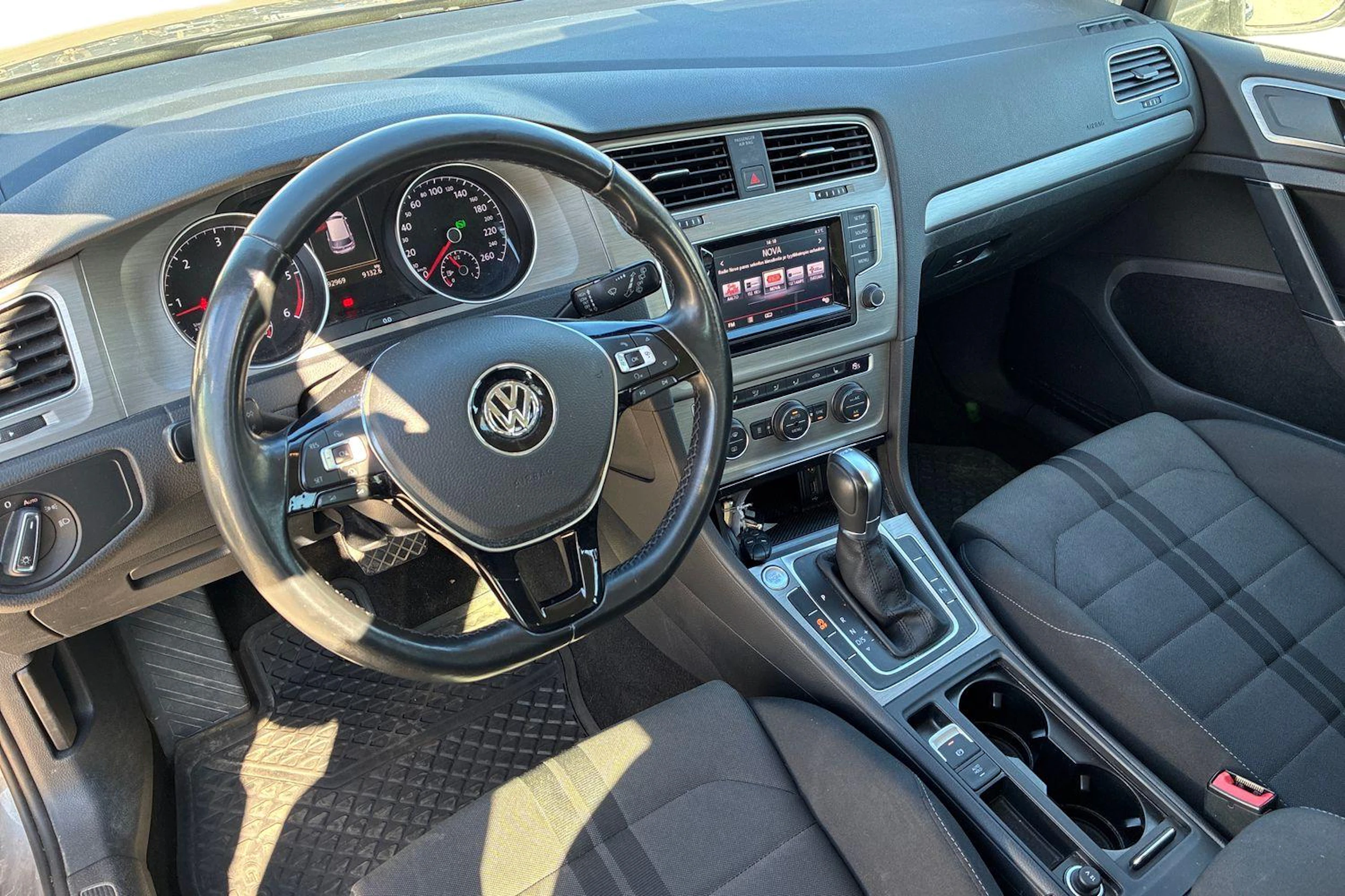 harmaa Volkswagen Golf 2015 kuva 3.