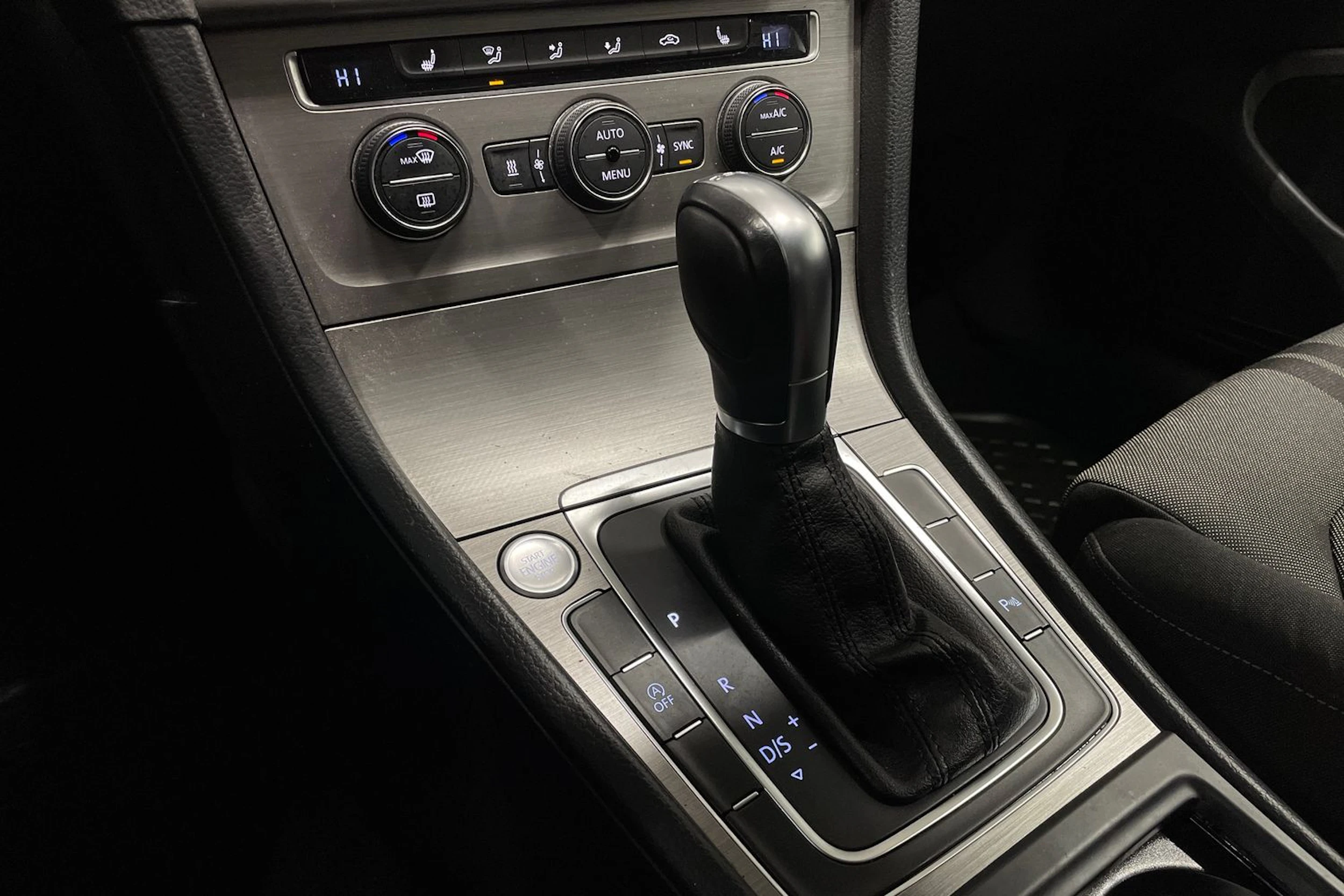 harmaa Volkswagen Golf 2015 kuva 16.