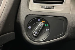 harmaa Volkswagen Golf 2015 kuva 17.