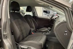 harmaa Volkswagen Golf 2015 kuva 21.