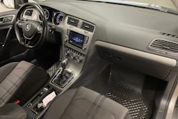 harmaa Volkswagen Golf 2015 kuva 22.