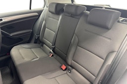 Valkoinen Volkswagen GOLF 2015 kuva 10.