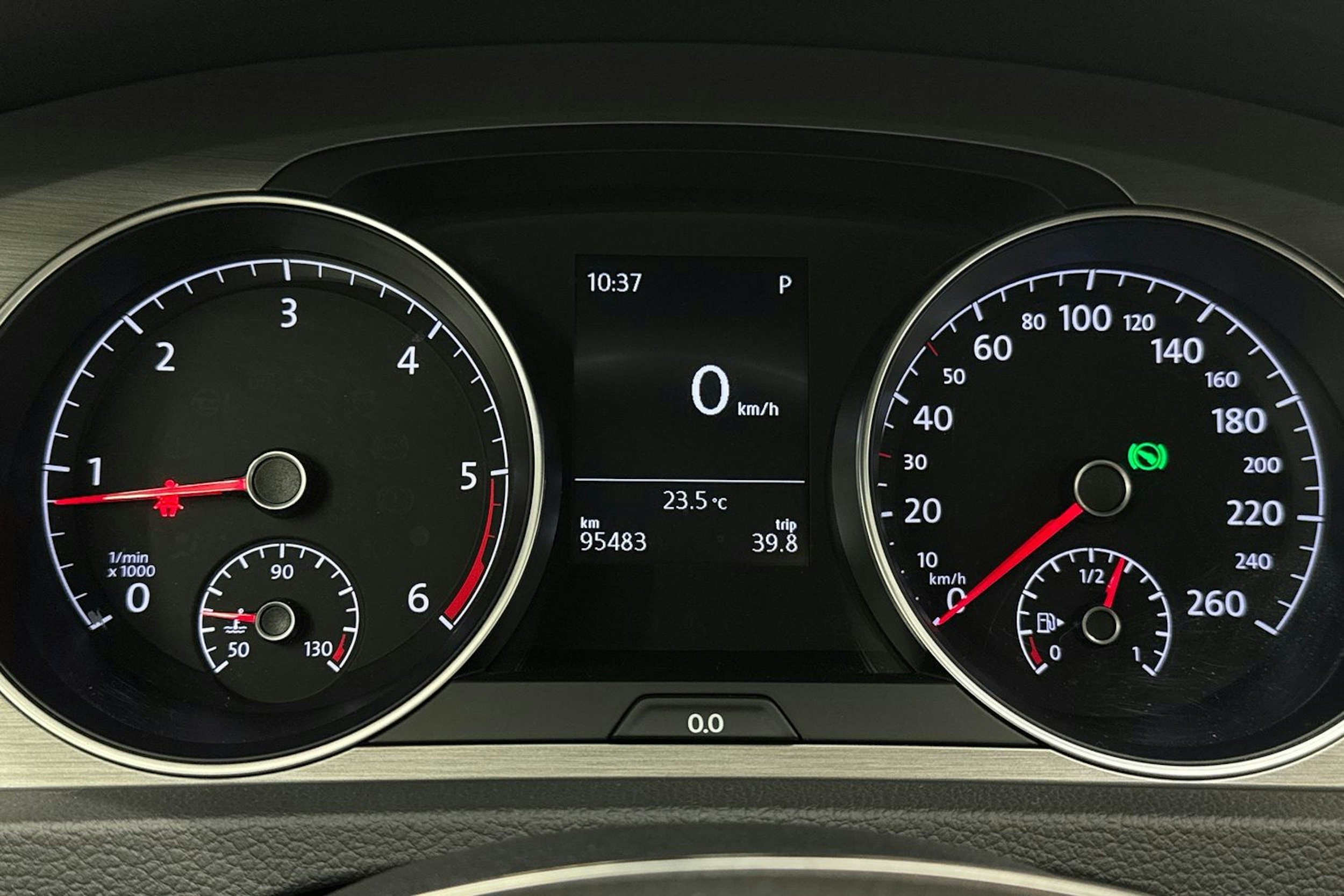 Valkoinen Volkswagen GOLF 2015 kuva 15.