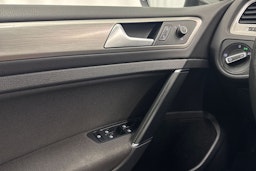 Valkoinen Volkswagen GOLF 2015 kuva 16.
