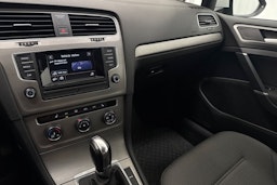 Valkoinen Volkswagen GOLF 2015 kuva 20.