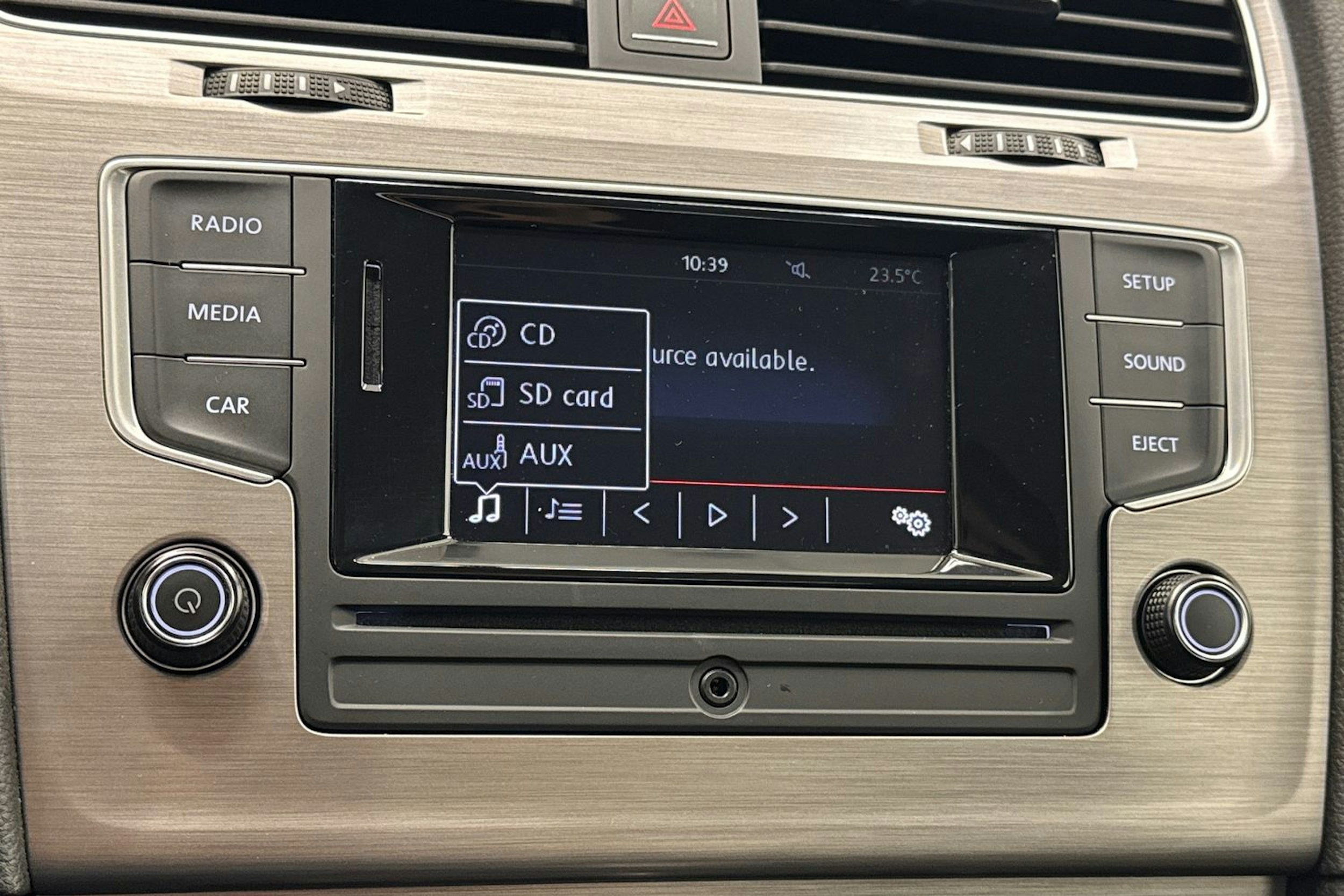 Valkoinen Volkswagen GOLF 2015 kuva 23.
