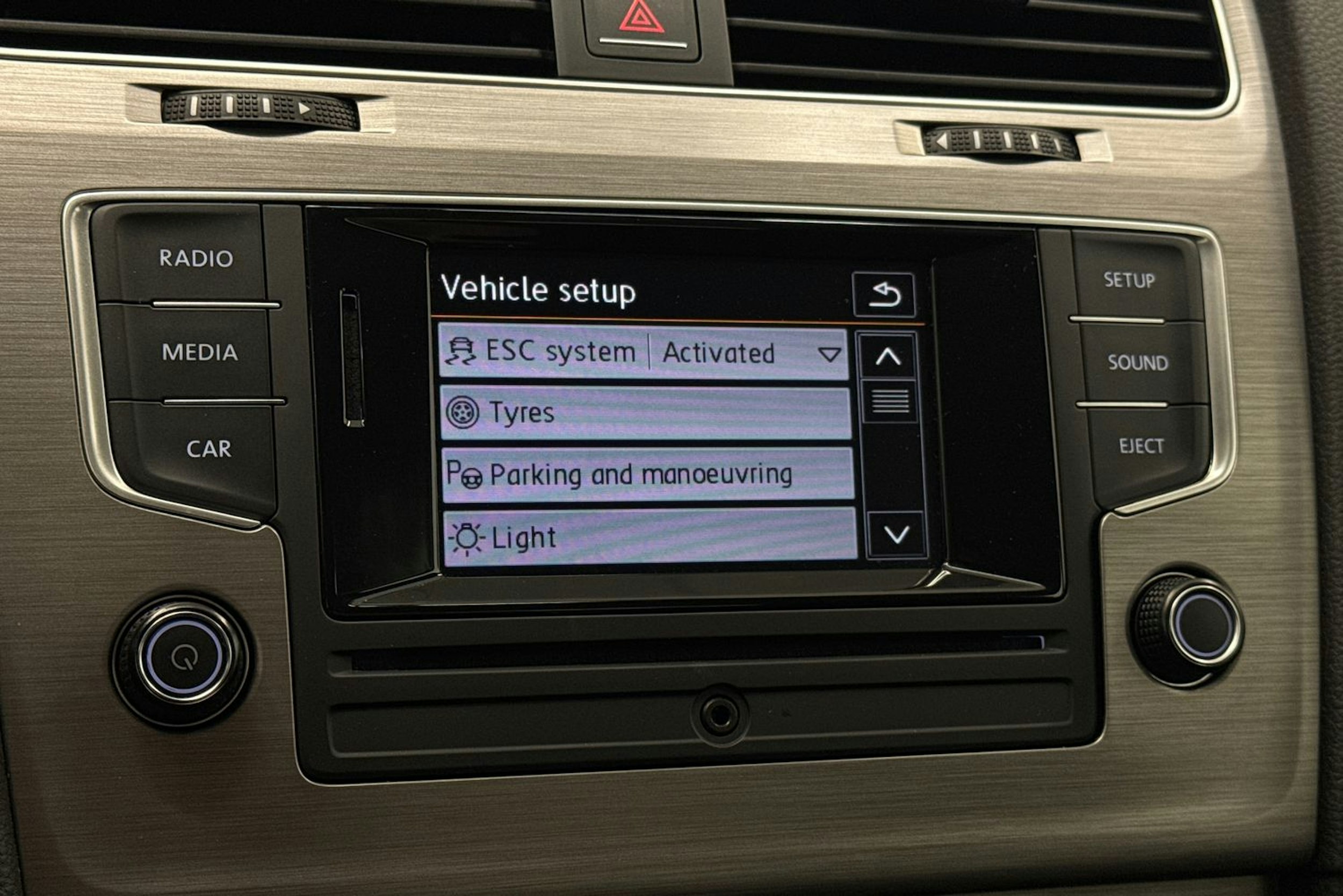 Valkoinen Volkswagen GOLF 2015 kuva 24.