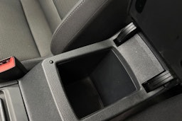 Valkoinen Volkswagen GOLF 2015 kuva 32.