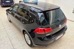 Musta Volkswagen GOLF 2016 kuva 11.