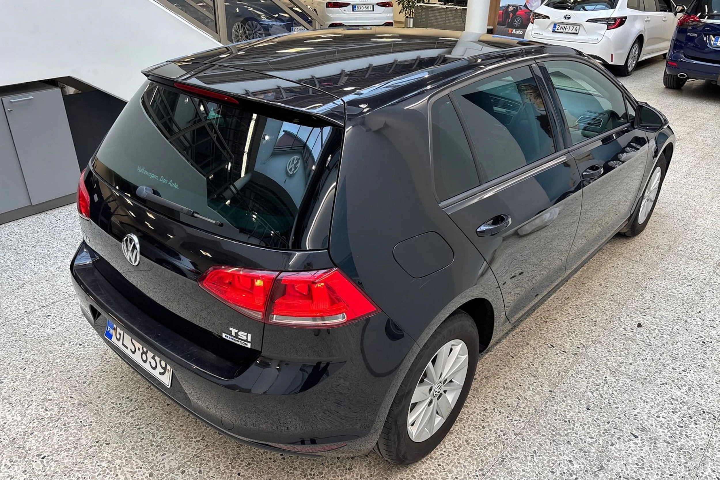 Musta Volkswagen GOLF 2016 kuva 13.