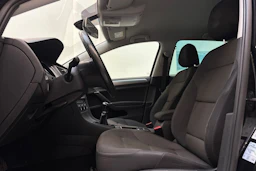 Musta Volkswagen GOLF 2016 kuva 21.