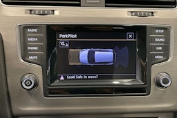 Musta Volkswagen GOLF 2015 kuva 17.