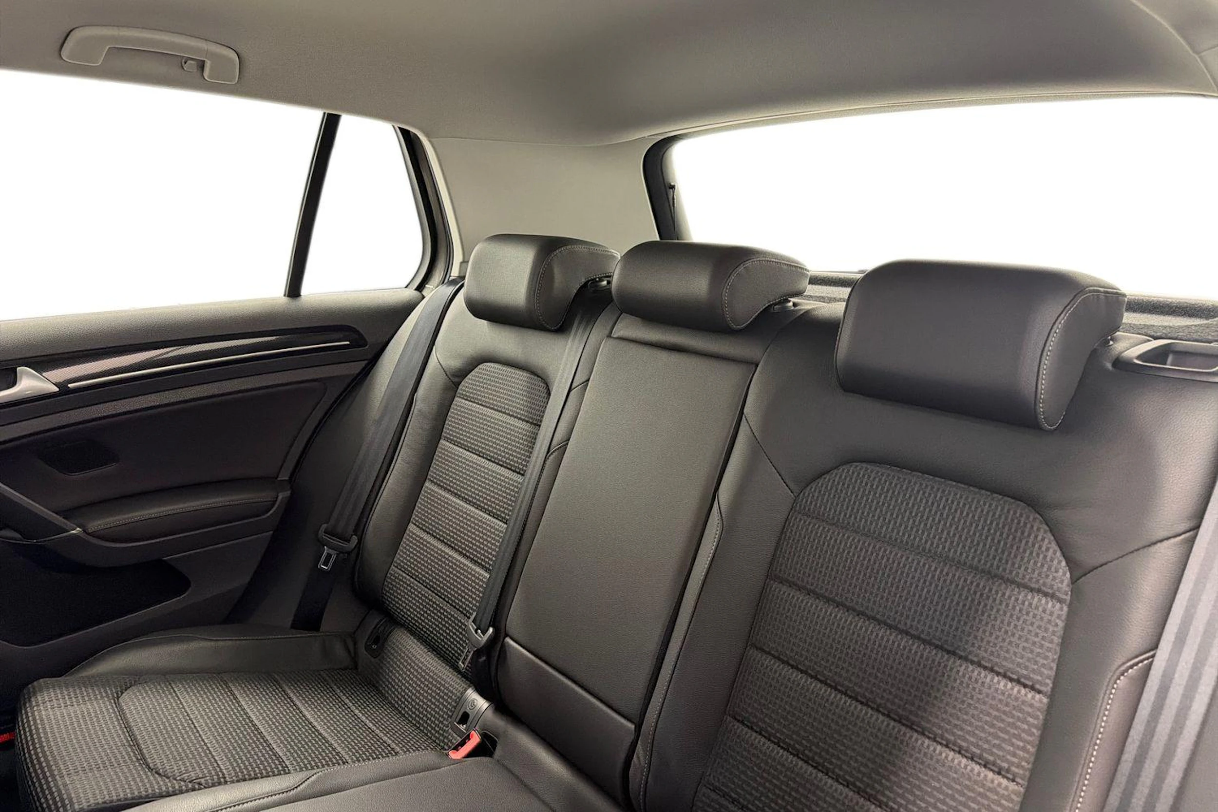 harmaa Volkswagen Golf 2015 kuva 8.