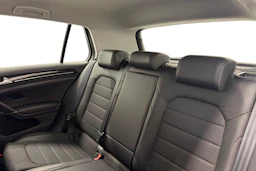harmaa Volkswagen Golf 2015 kuva 8.
